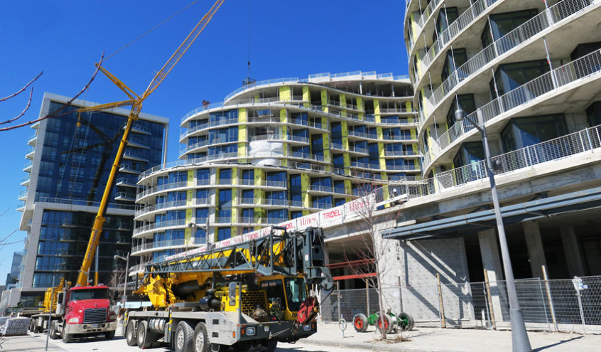 Once-Hot Toronto Housing Hits Deep Freeze as New Rules Bite - Bloomberg